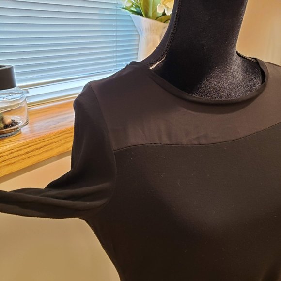 The Limited Black Long Sleeve Top with Mesh Details  Size M - Picture 6 of 9